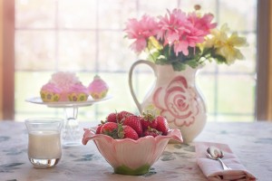 strawberries-in-bowl-783351